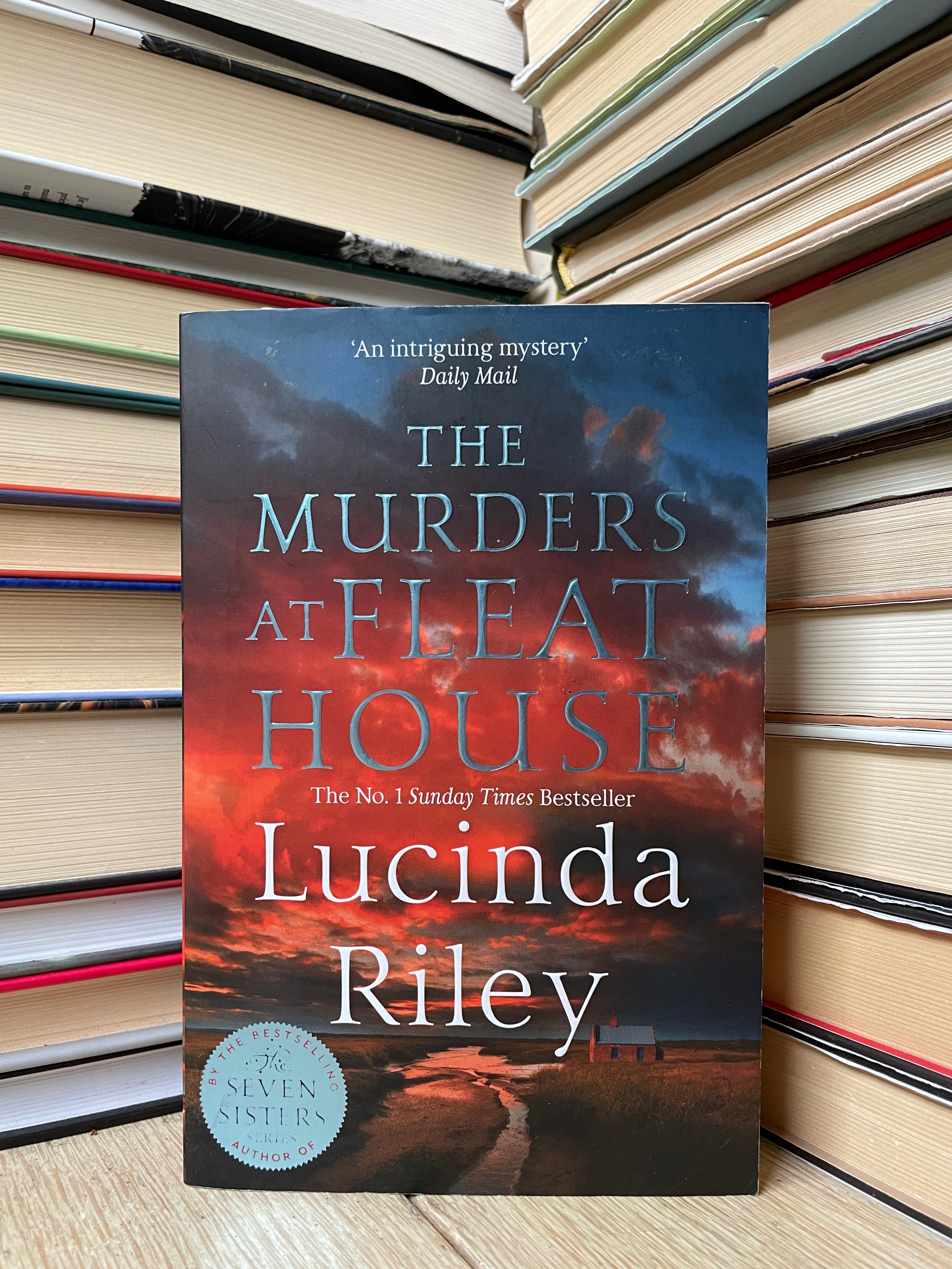 Lucinda Riley - The Murders At Fleat House – Libris