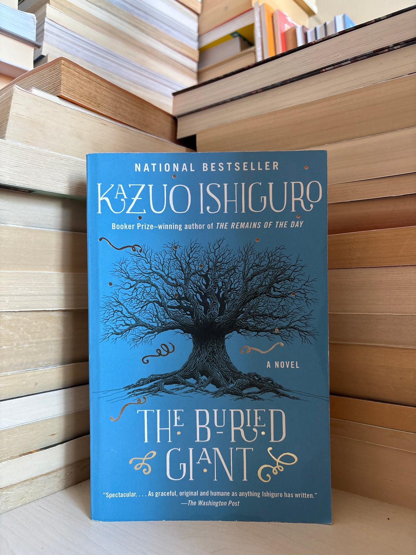 Kazuo Ishiguro - The Buried Giant