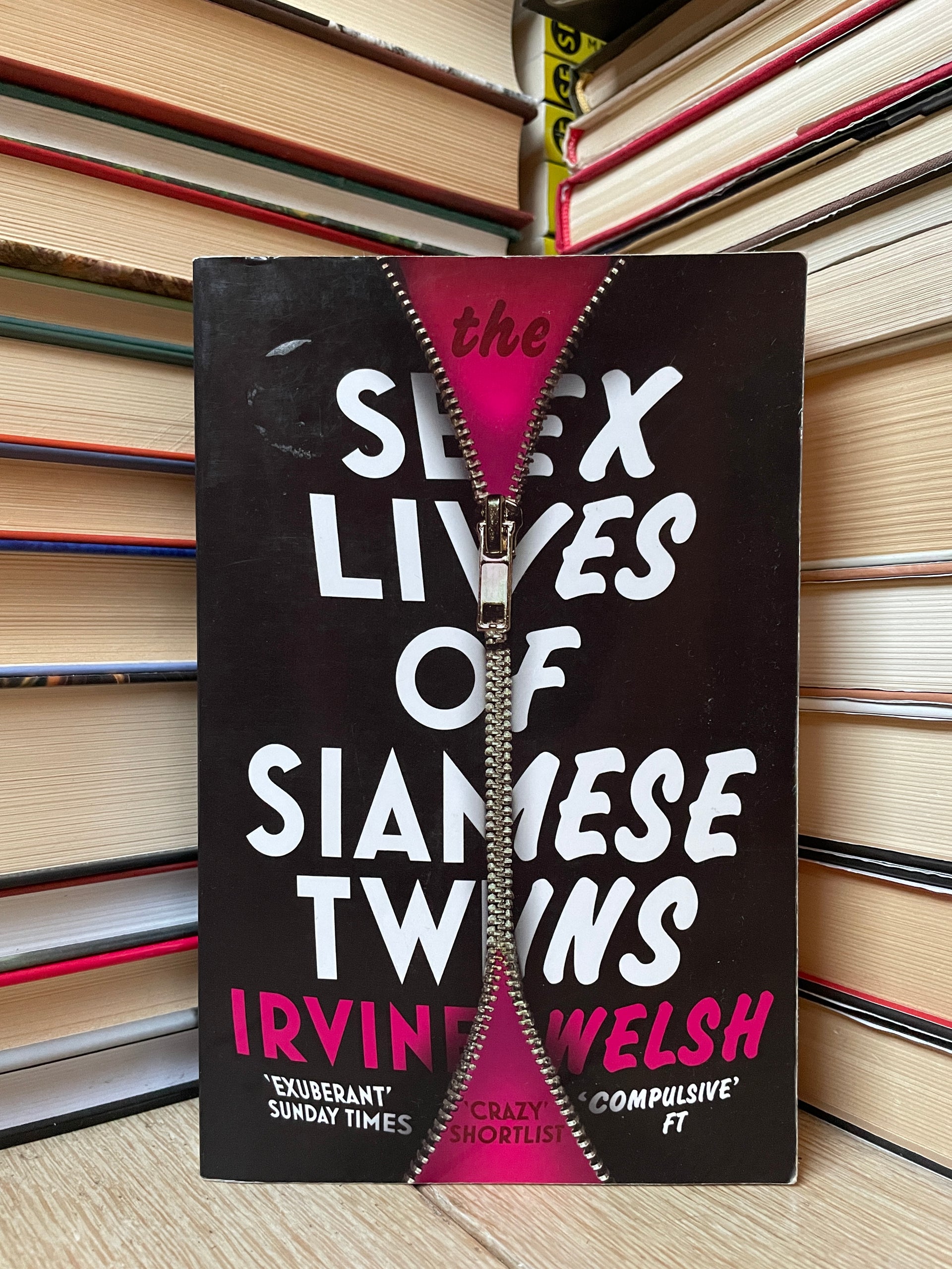 Irvine Welsh - The Sex Lives of Siamese Twins – LIBRIS