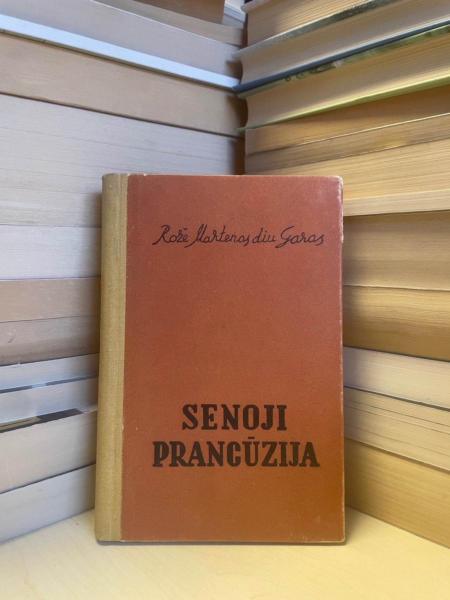 Rože Martenas diu Garas - ,,Senoji Prancūzija"