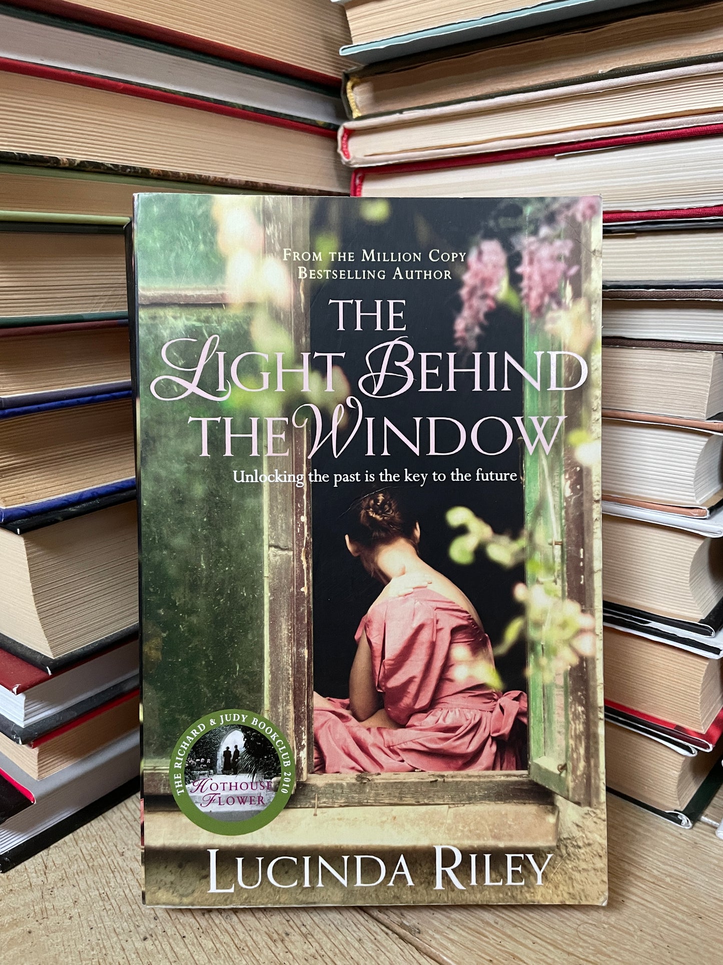 Lucinda Riley - The Light Behind the Window