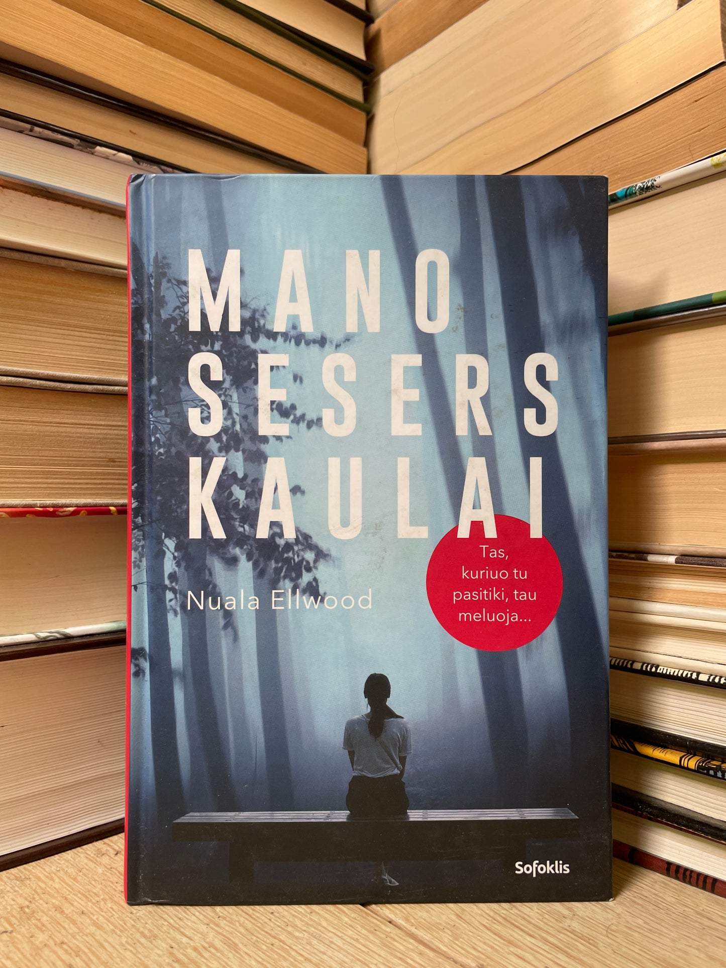 Nuala Ellwood - ,,Mano sesers kaulai"