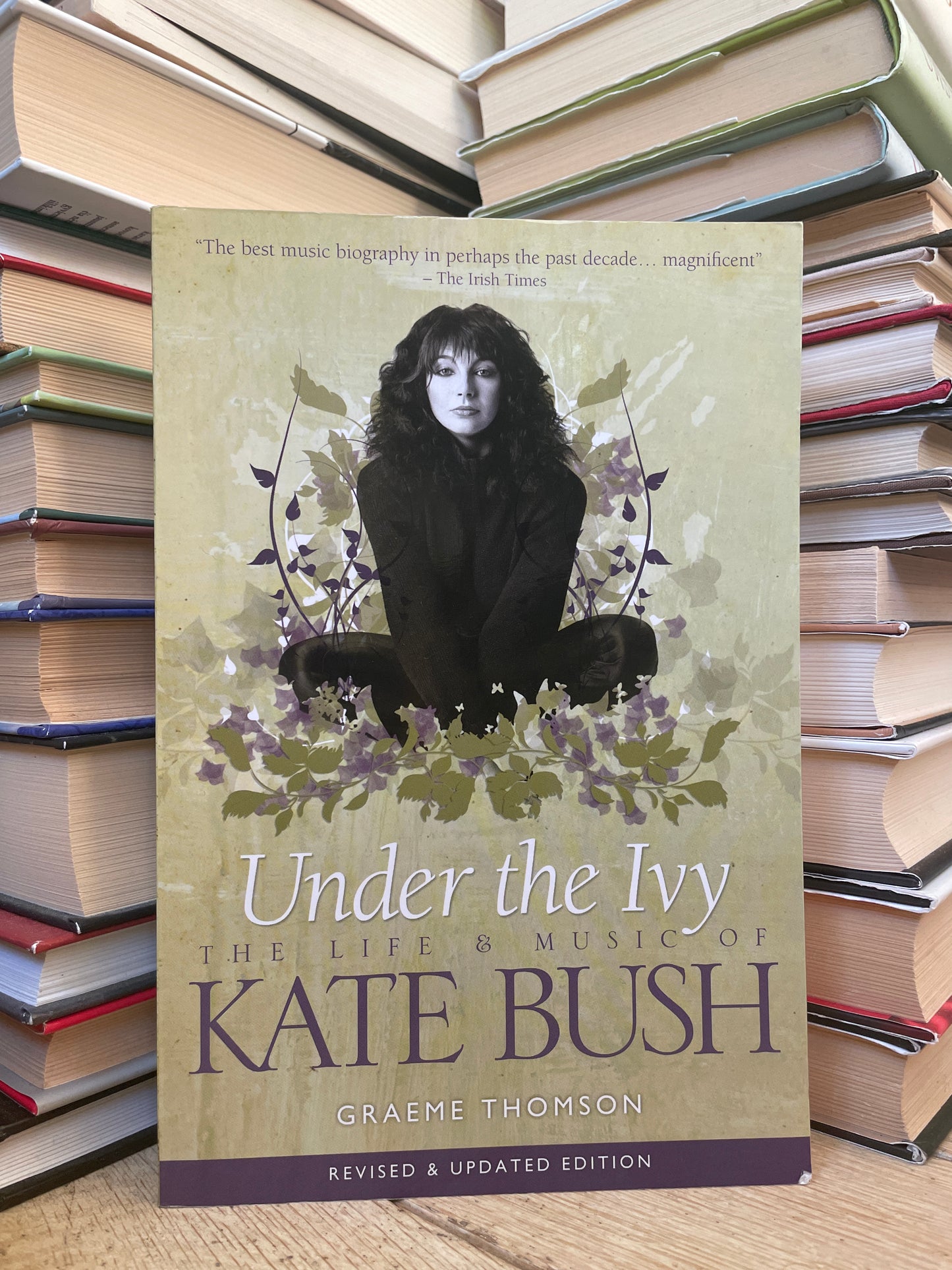 Graeme Thomson - Under the Ivy: The Life and Music of Kate Bush