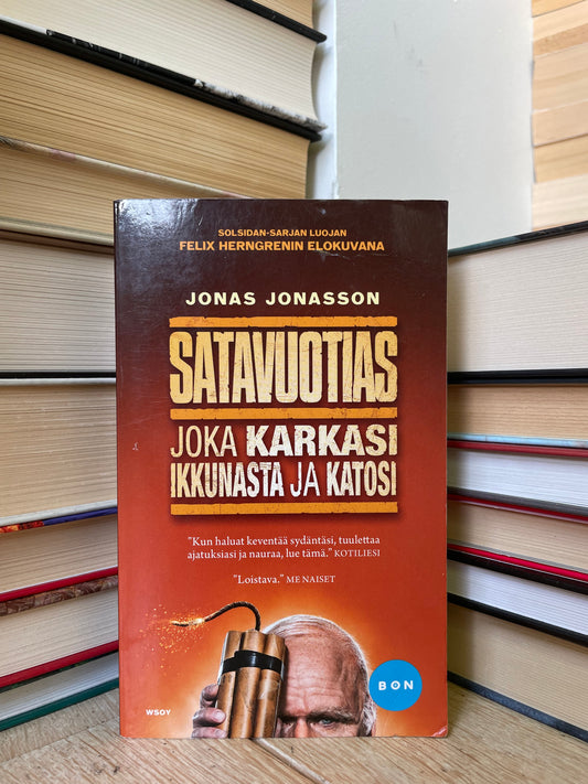 Jonas Jonasson - Satavuotias joka karkasi ikkunasta jak katosi (suomių)