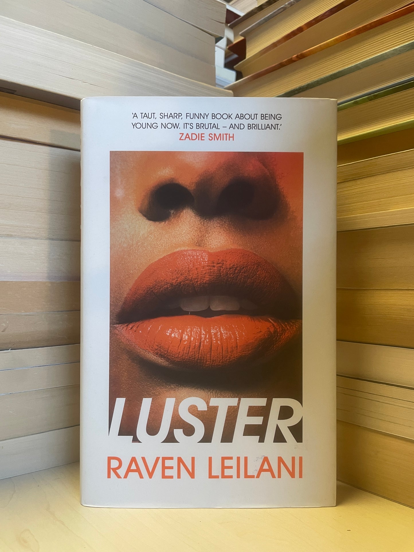 Raven Leilani - Luster