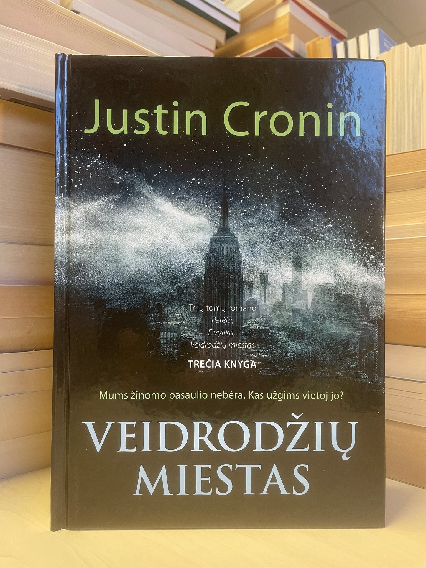 Justin Cronin - ,,Veidrodžių miestas"