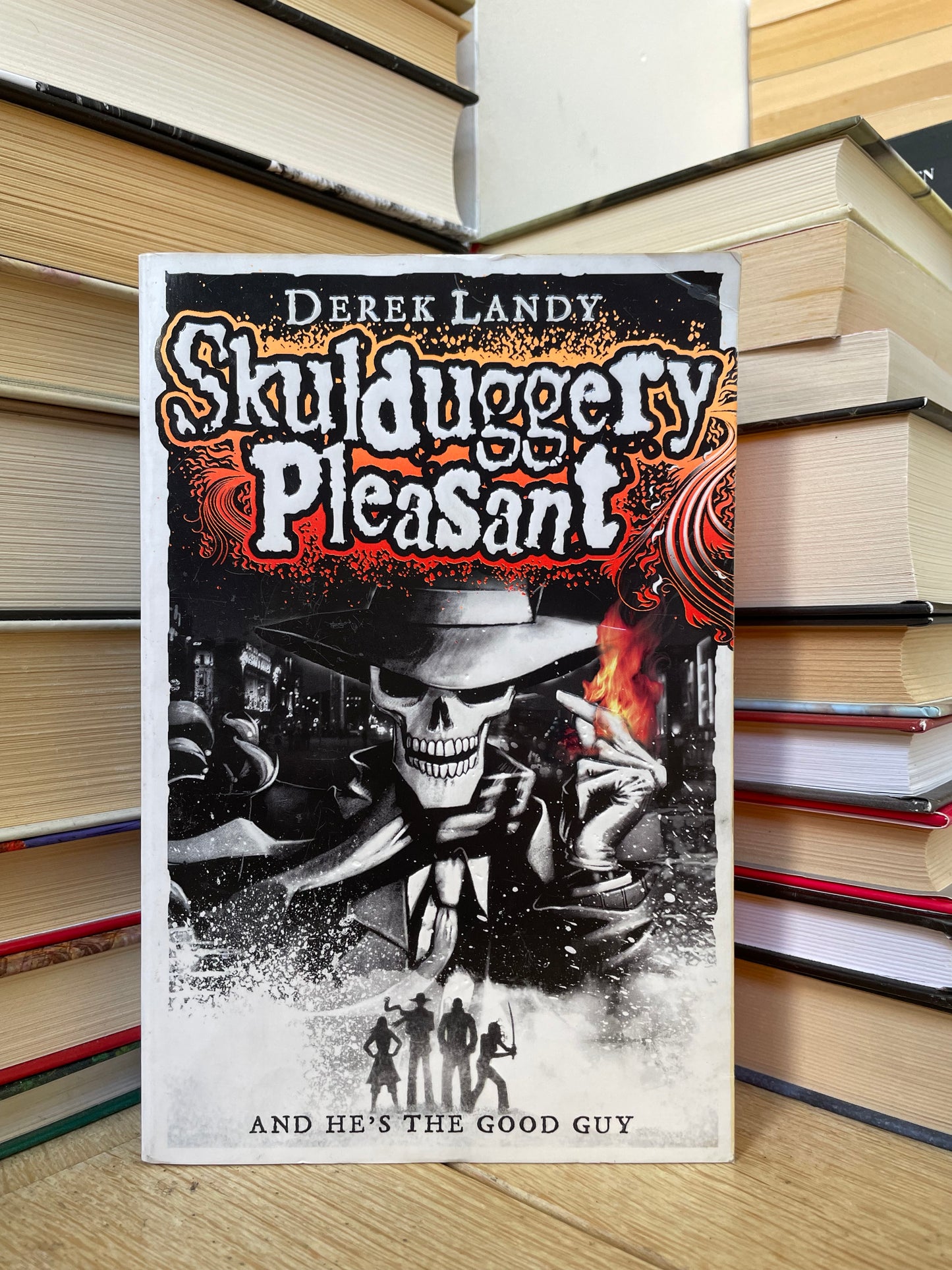 Derek Landy - Skulduggery Pleasant