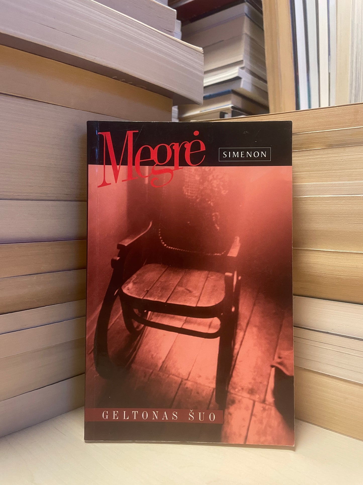 Georges Simenon - ,,Megrė: geltonas šuo"