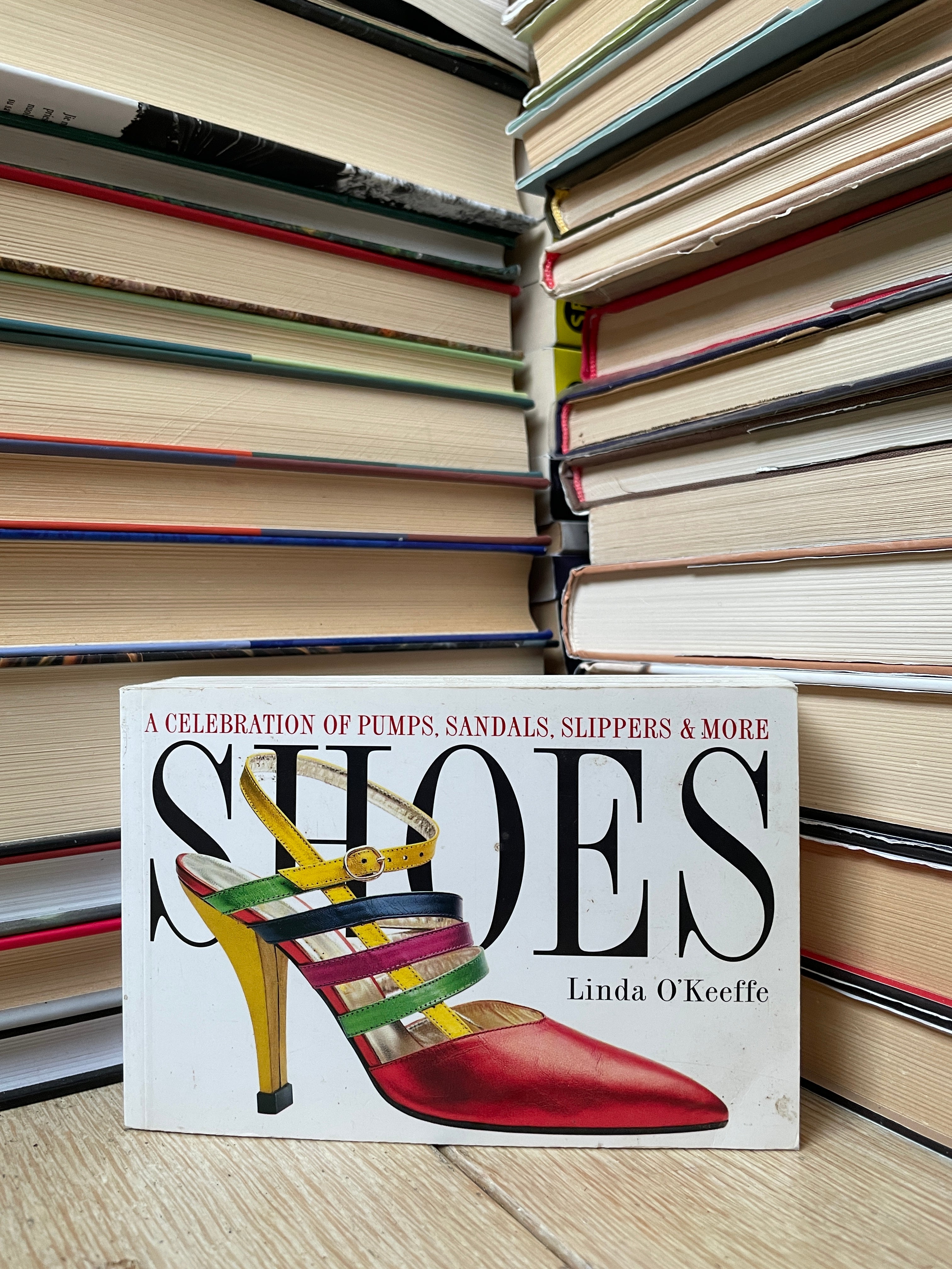 Linda O'Keeffe - Shoes – LIBRIS