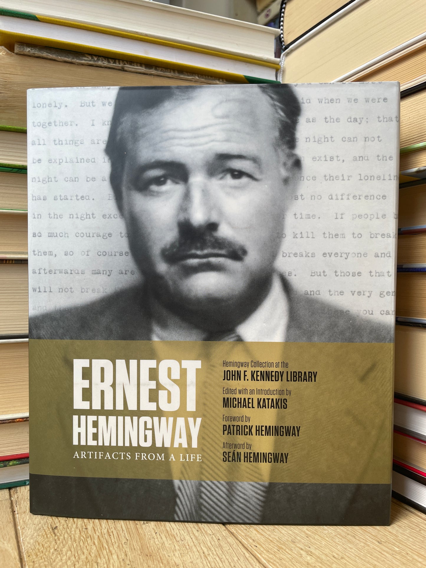 Michael Katakis - Ernest Hemingway: Artifacts From a Life (NAUJA)