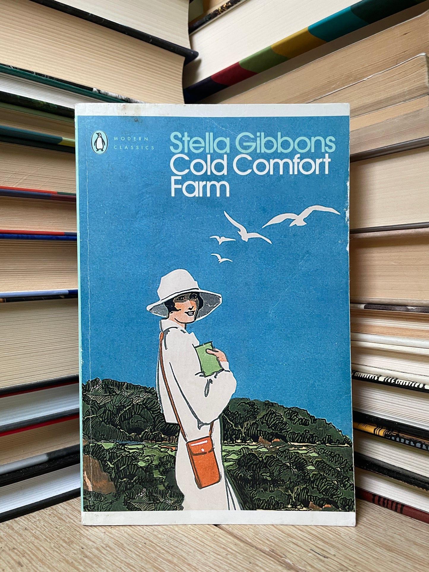 Stella Gibbons - Cold Comfort Farm