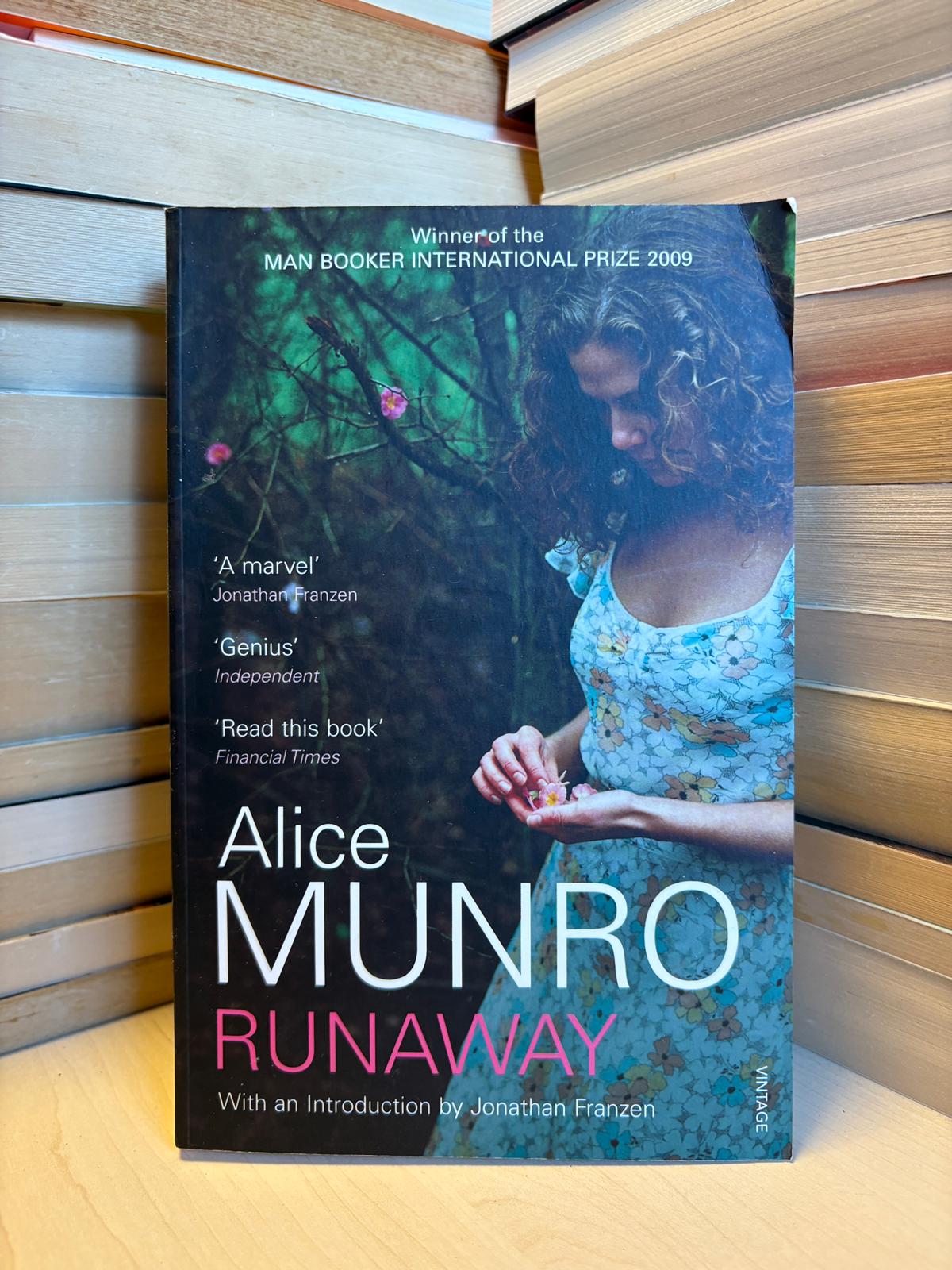 Alice Munro - Runaway