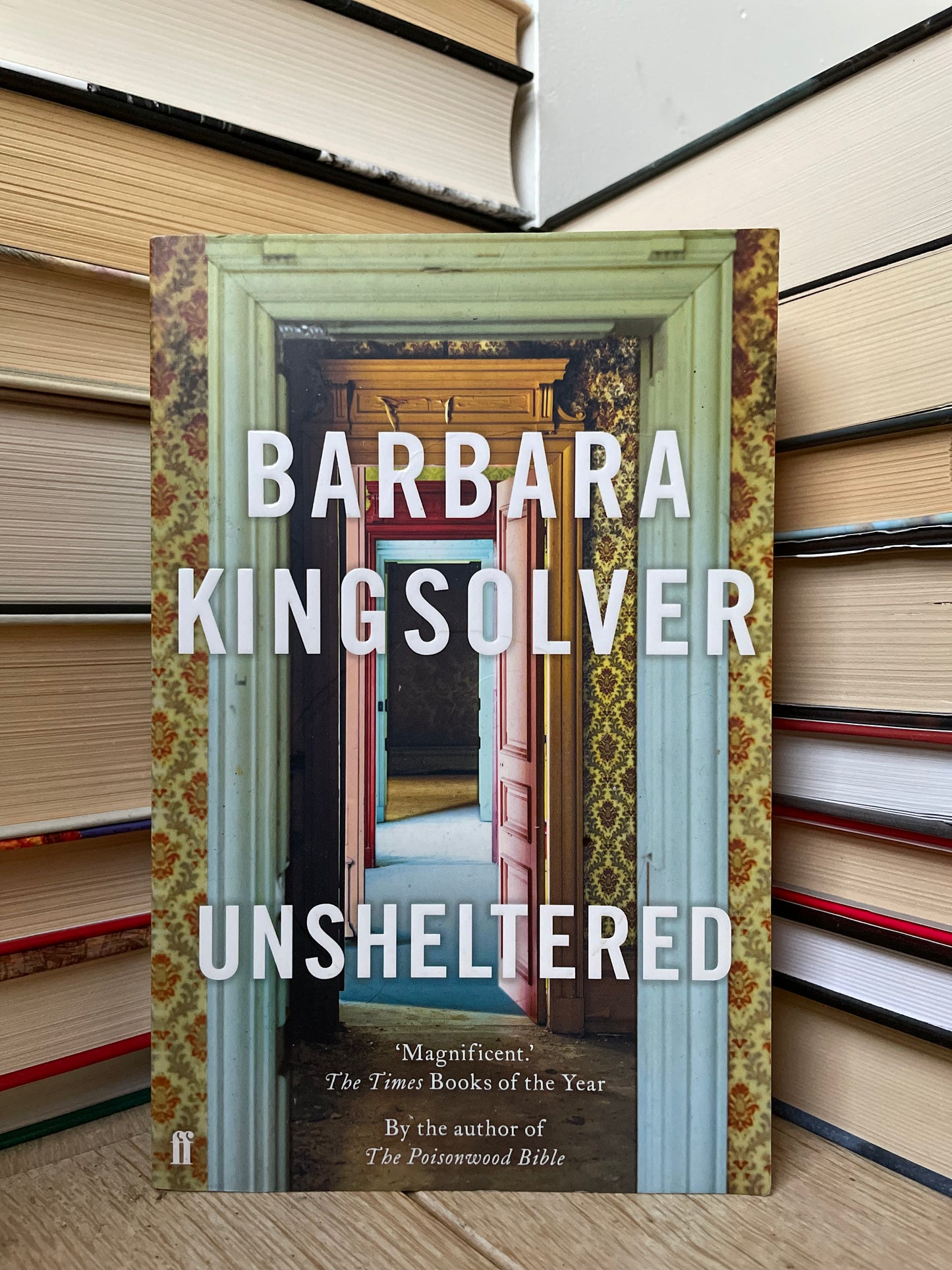 Barbara Kingsolver - Unsheltered