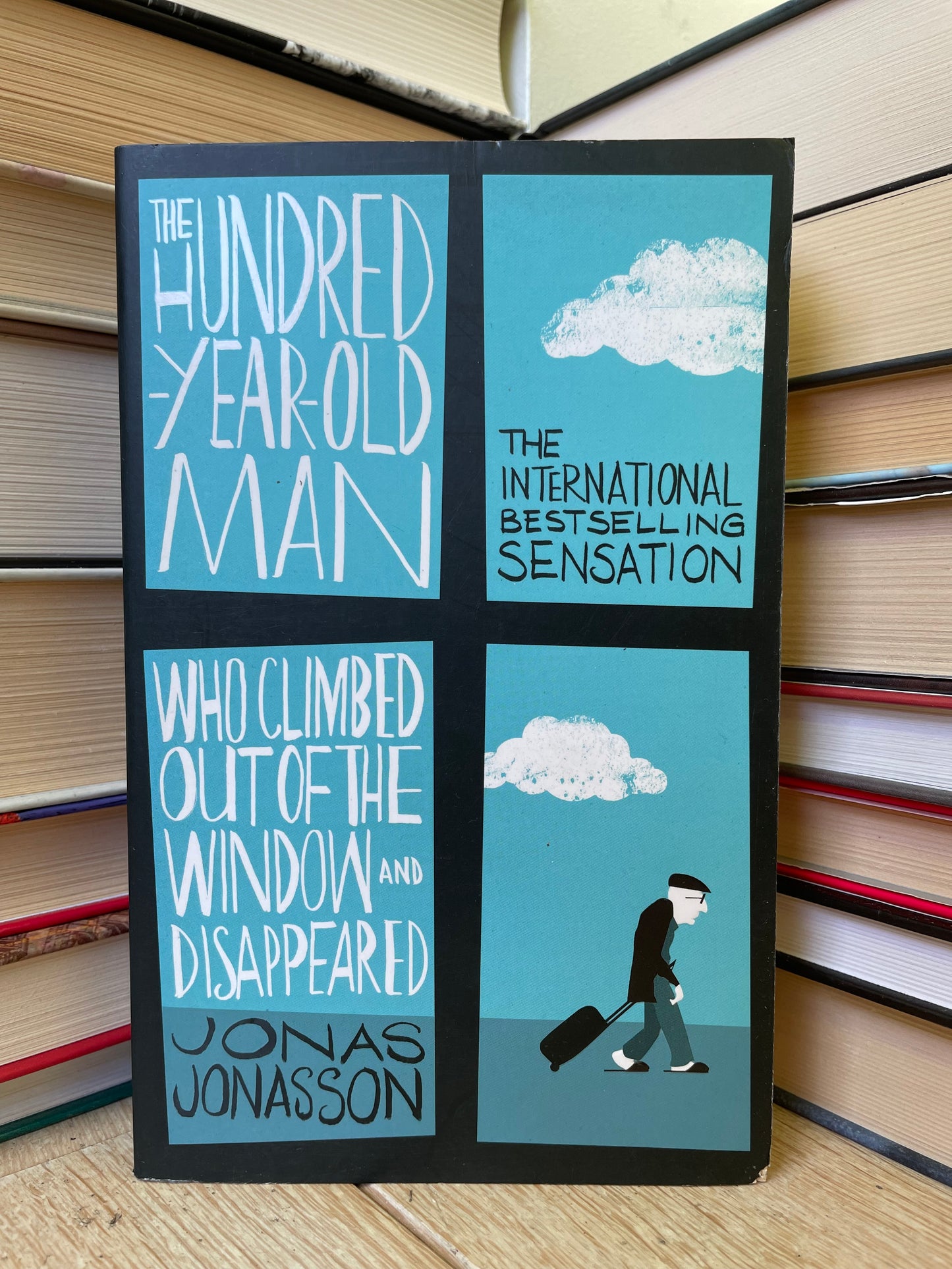 Jonas Jonasson - The Hundred-Year-Old Man Who Climbed Out of the Window and Disappeared