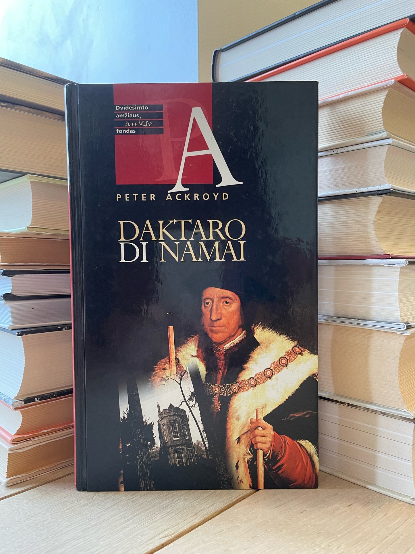 Peter Ackroyd - ,,Daktaro Di namai"